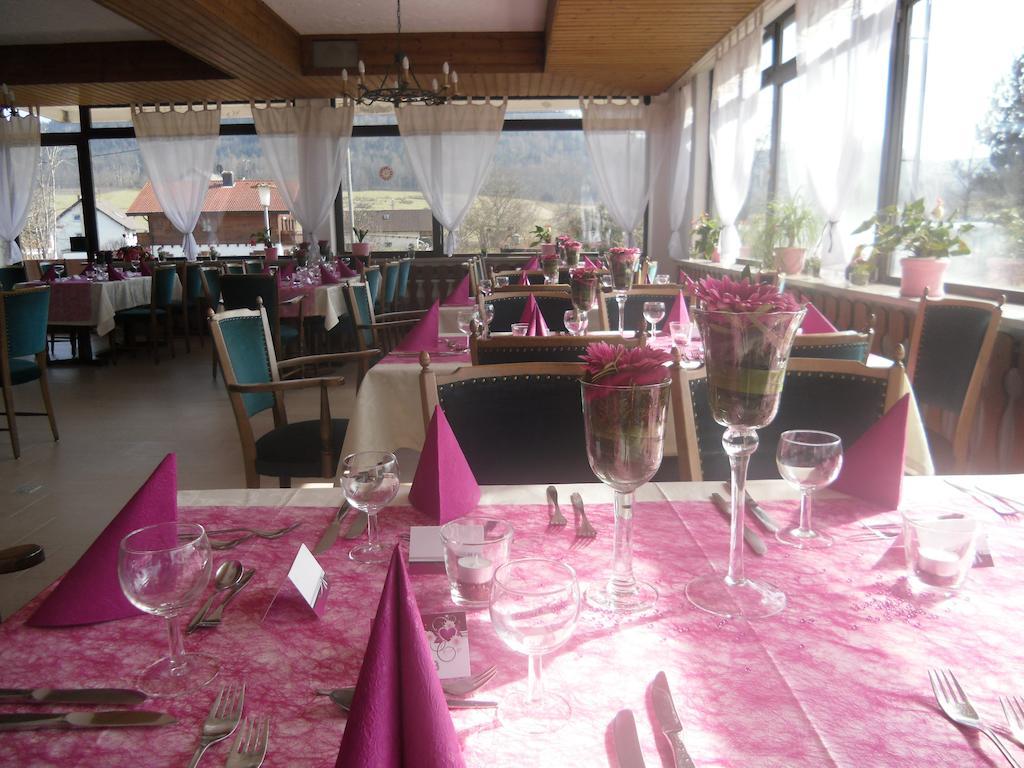 Hotel Zur Linde Bad Herrenalb Exterior photo