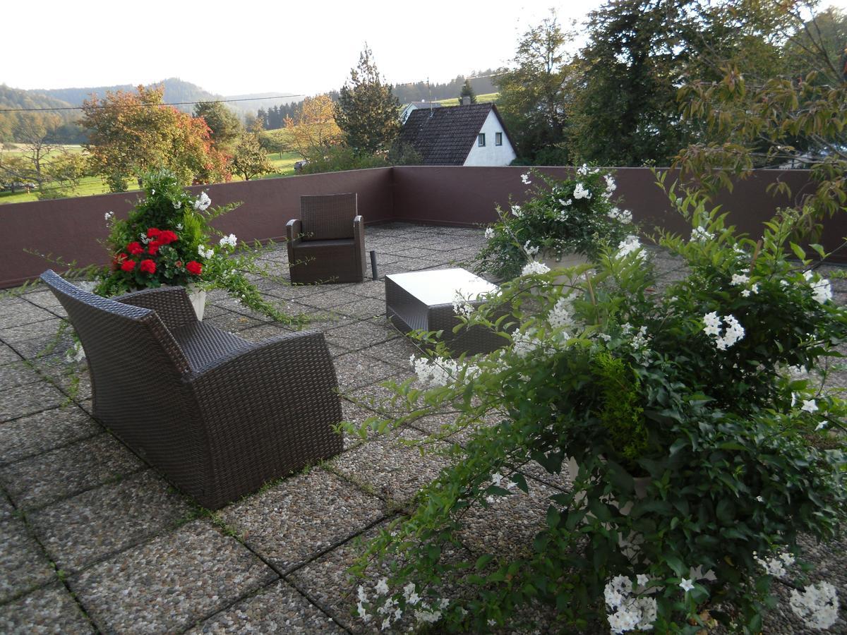 Hotel Zur Linde Bad Herrenalb Exterior photo